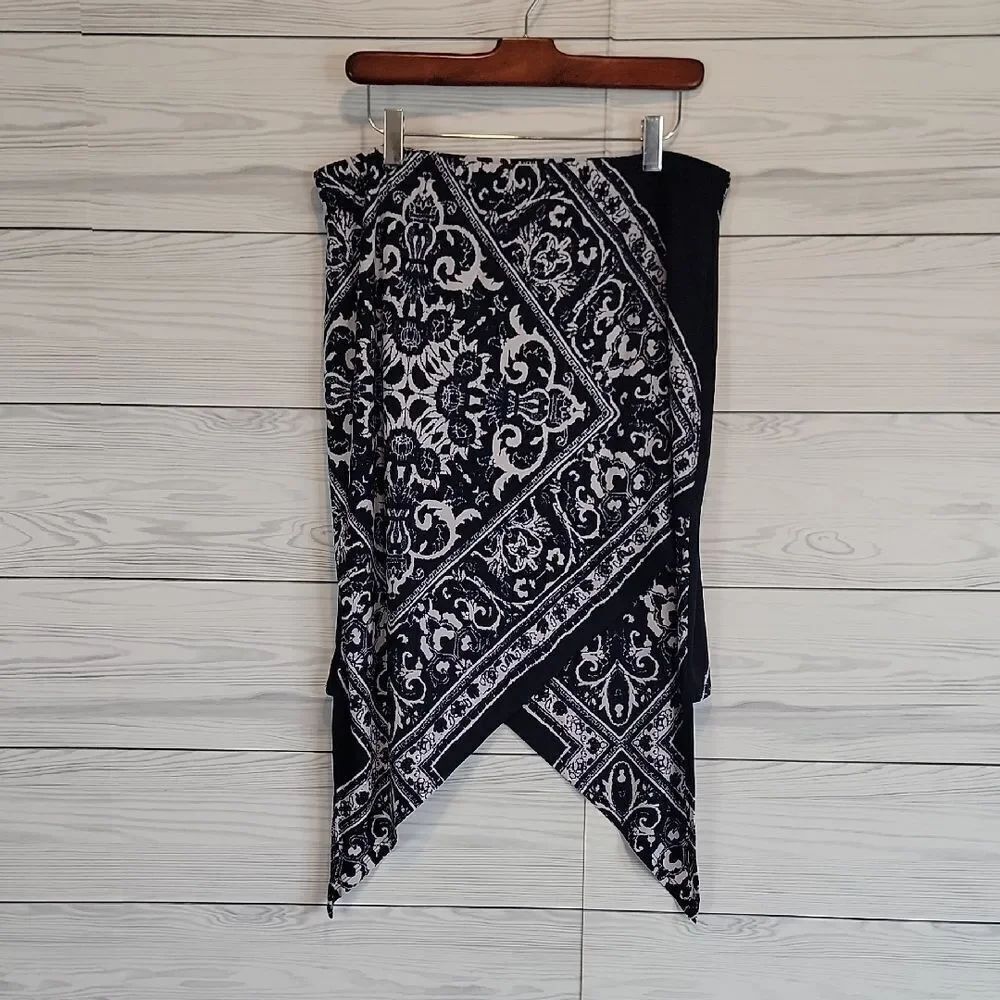 VENUS Black and Navy Ornate Midi Skirt Womens Size L
